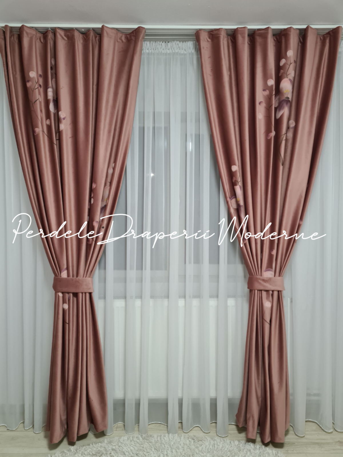 Draperie catifea pictată,roz pudră imagine 2