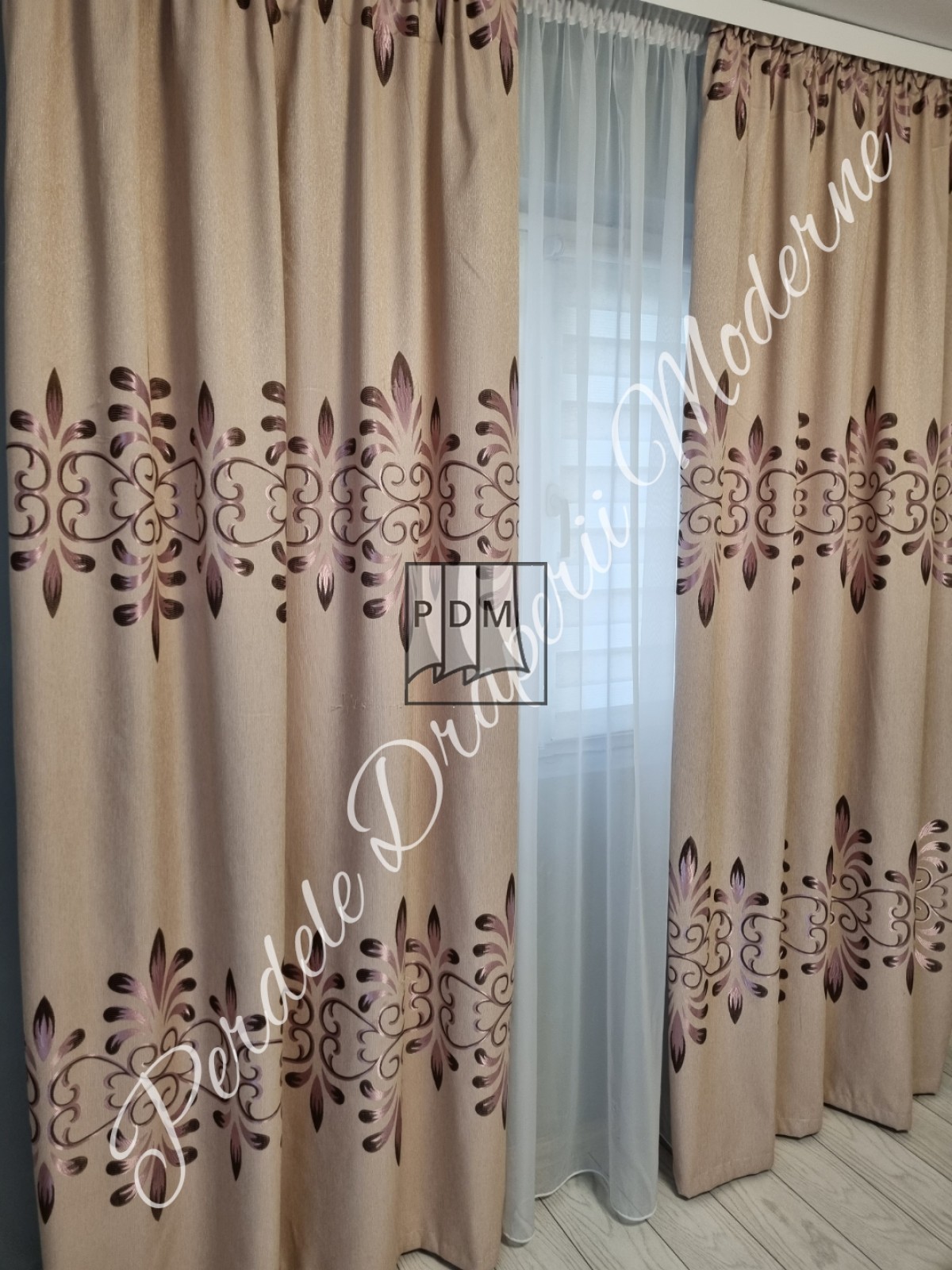 Draperie in,crem/roz imagine 3