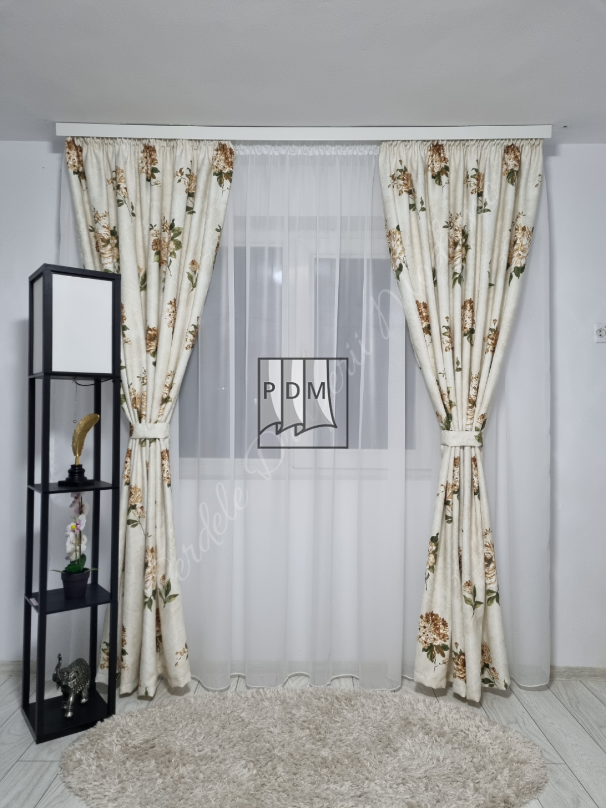 Draperie saten,trandafiri crem imagine 2