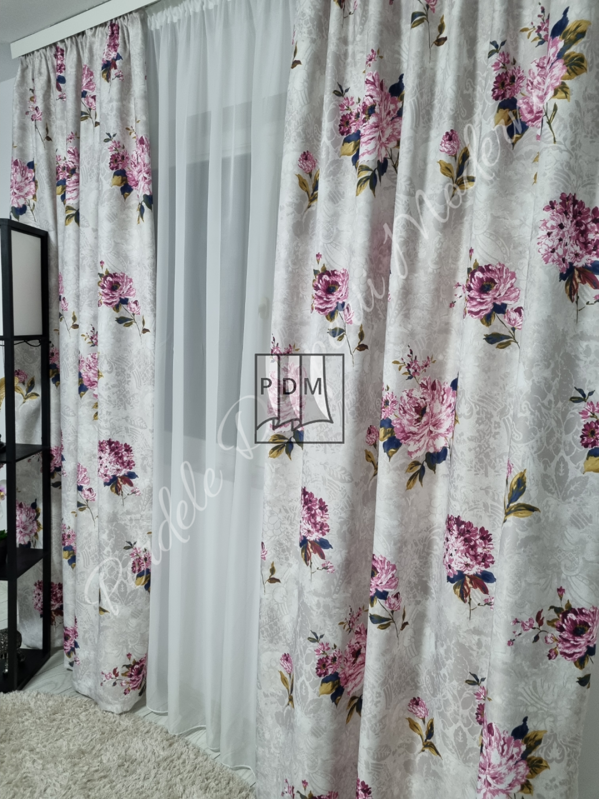 Draperie saten,trandafiri roz imagine 3