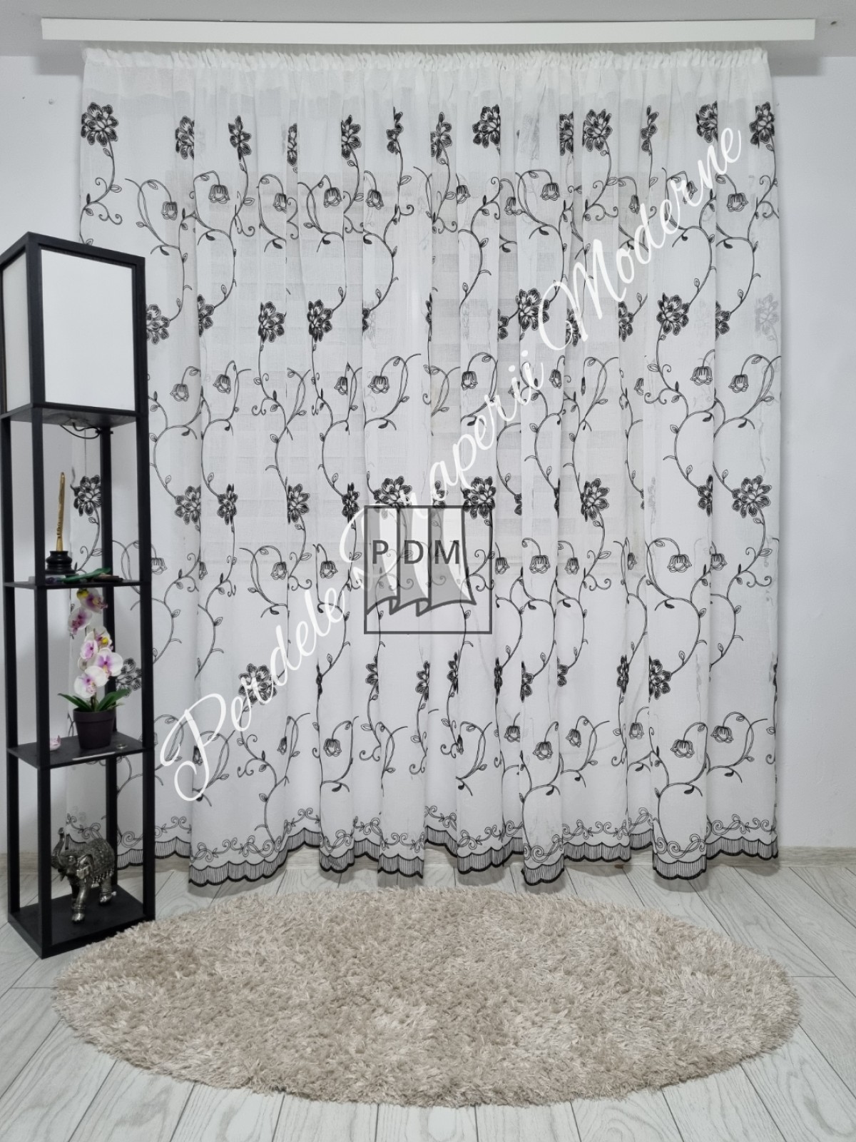 Perdea in,gladiole negre imagine 1