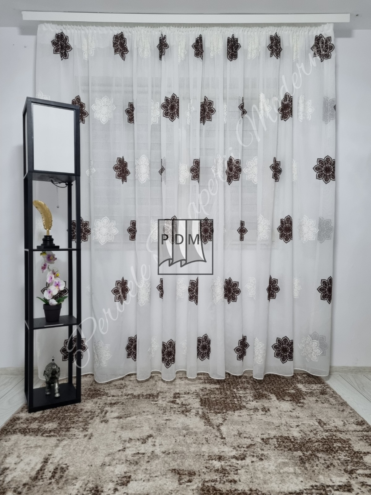 Perdea in,stele maro imagine 1