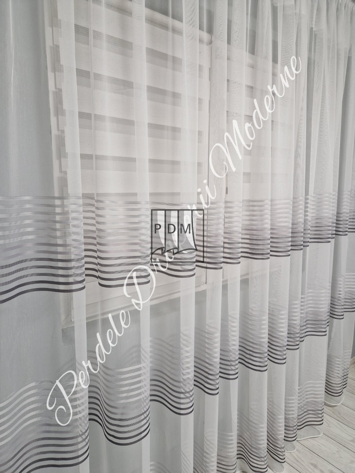 Perdea tulle, dungi gri imagine 3