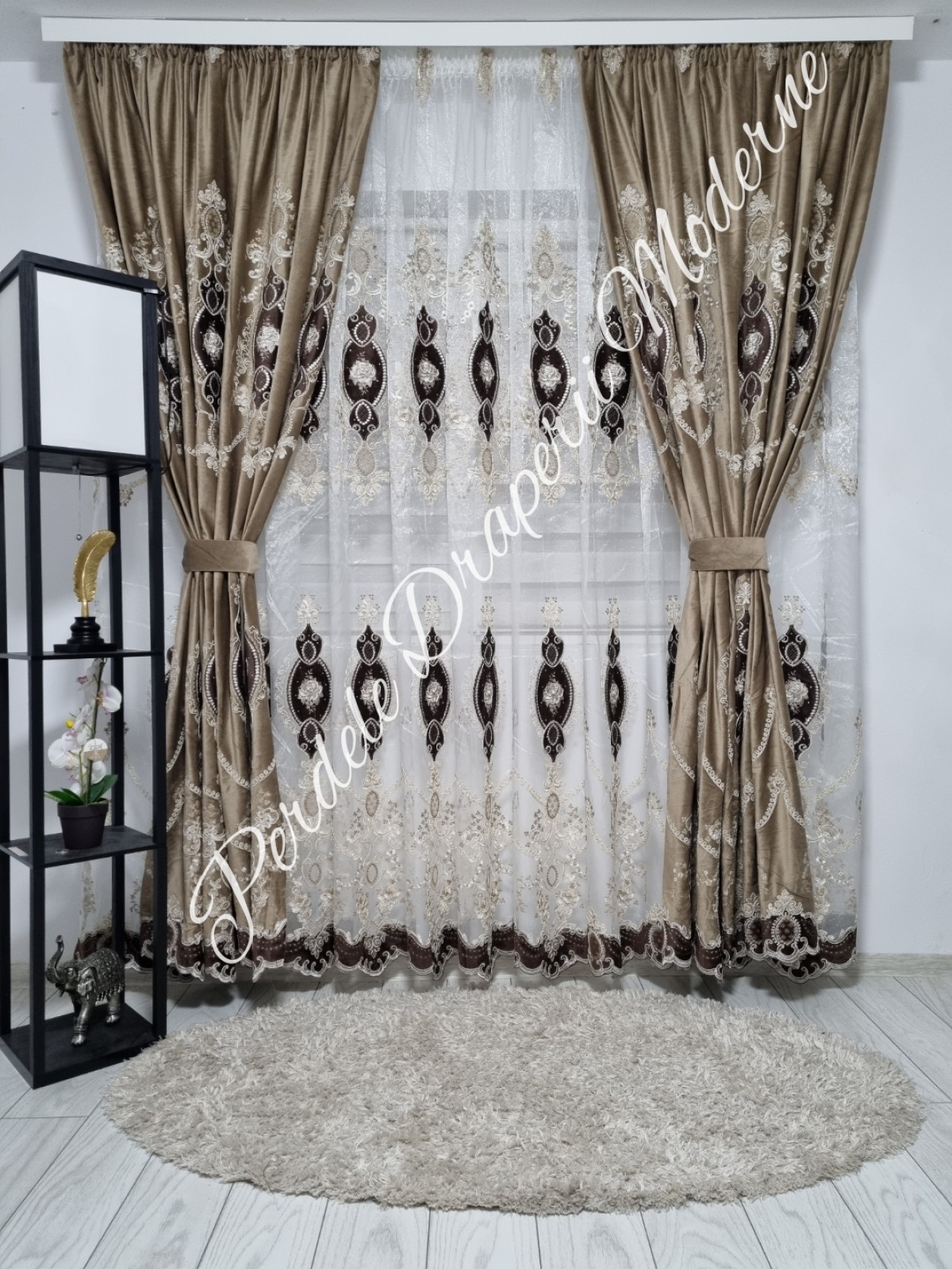 Set baroc,catifea/perle,gama lux capucinno imagine 1