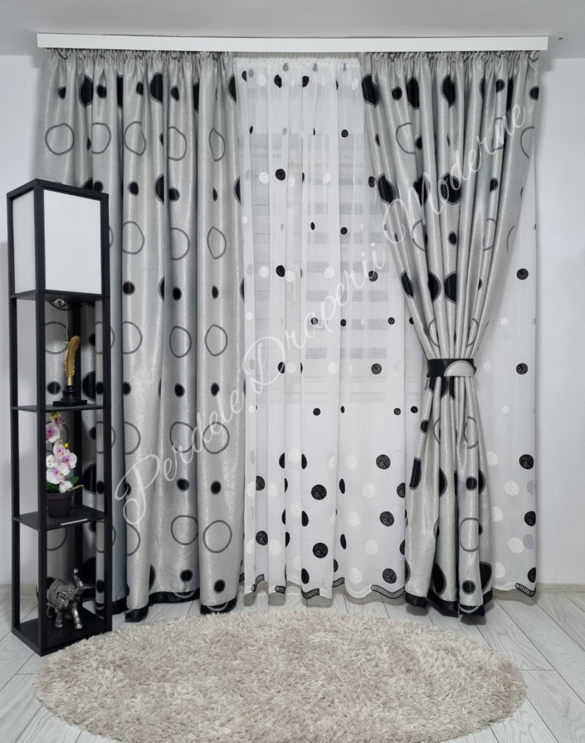 Set buline negre,in imagine 2