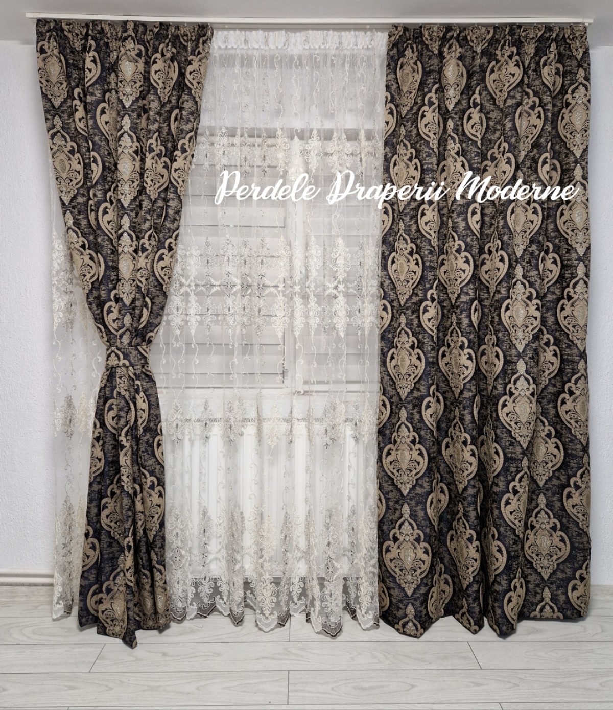Set tulle brodat,  Kort imagine 2
