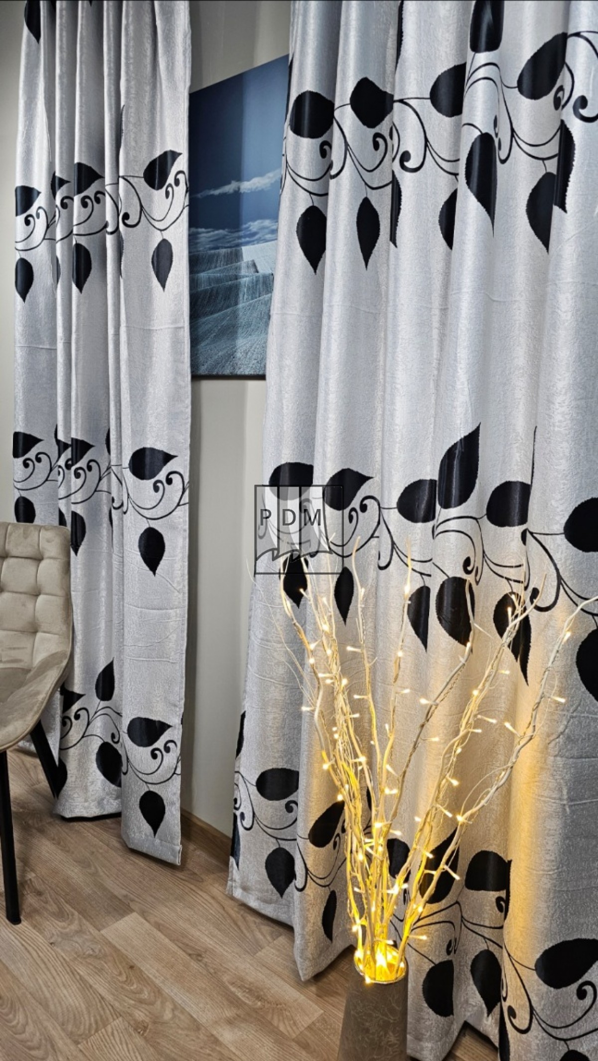 Draperie Blackout, cu două fețe, gri/negru, model frunze, semiopacă imagine 4