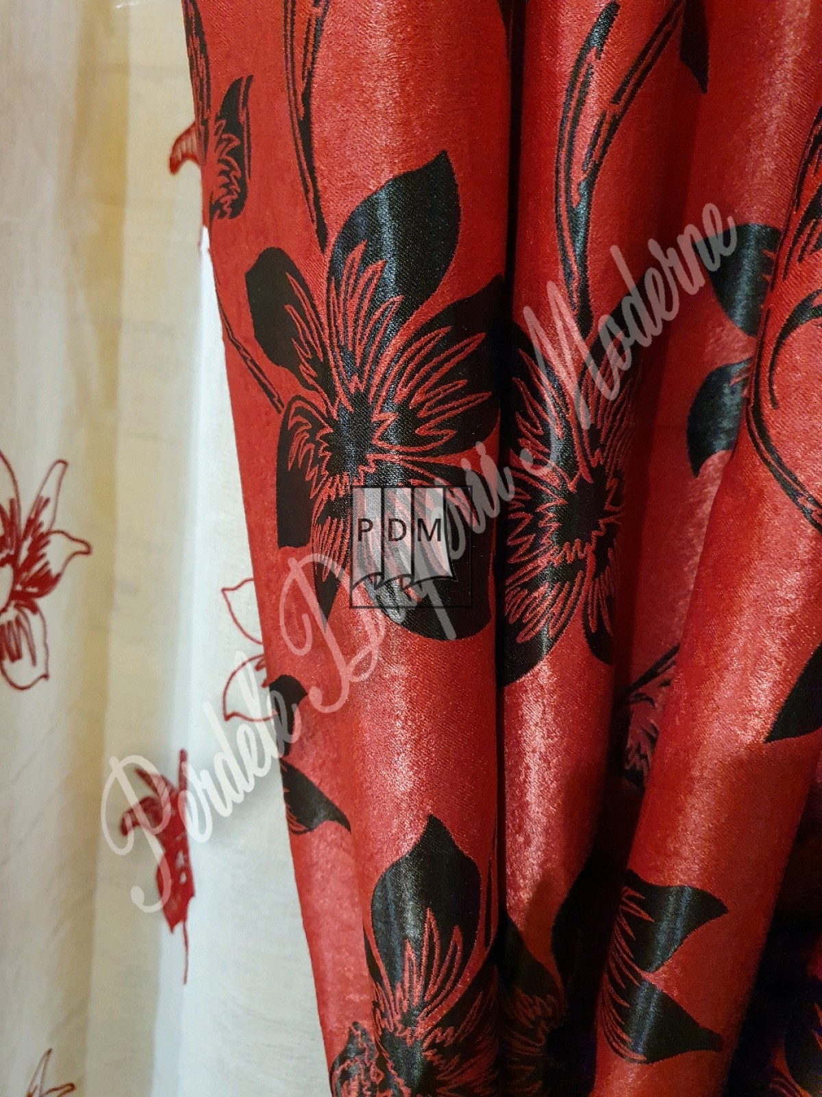 Draperie Blackout,flori mari,roșu imagine 2