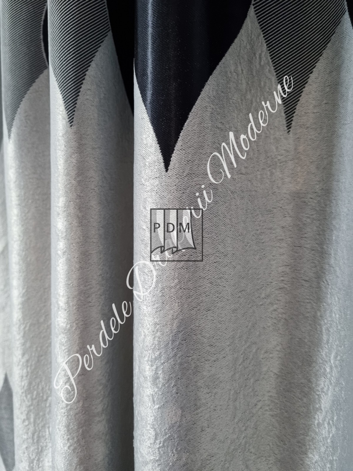 Draperie Blackout,gri/negru, romburi imagine 3     