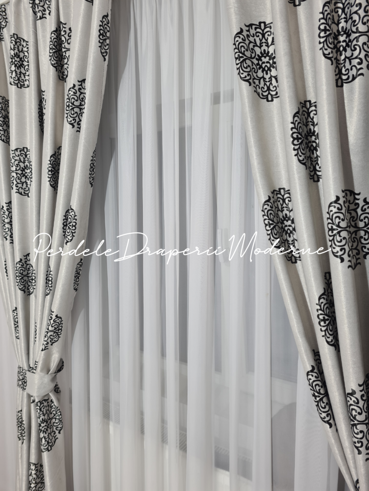 Draperie Blackout,gri/negru,cercuri mari imagine 3     