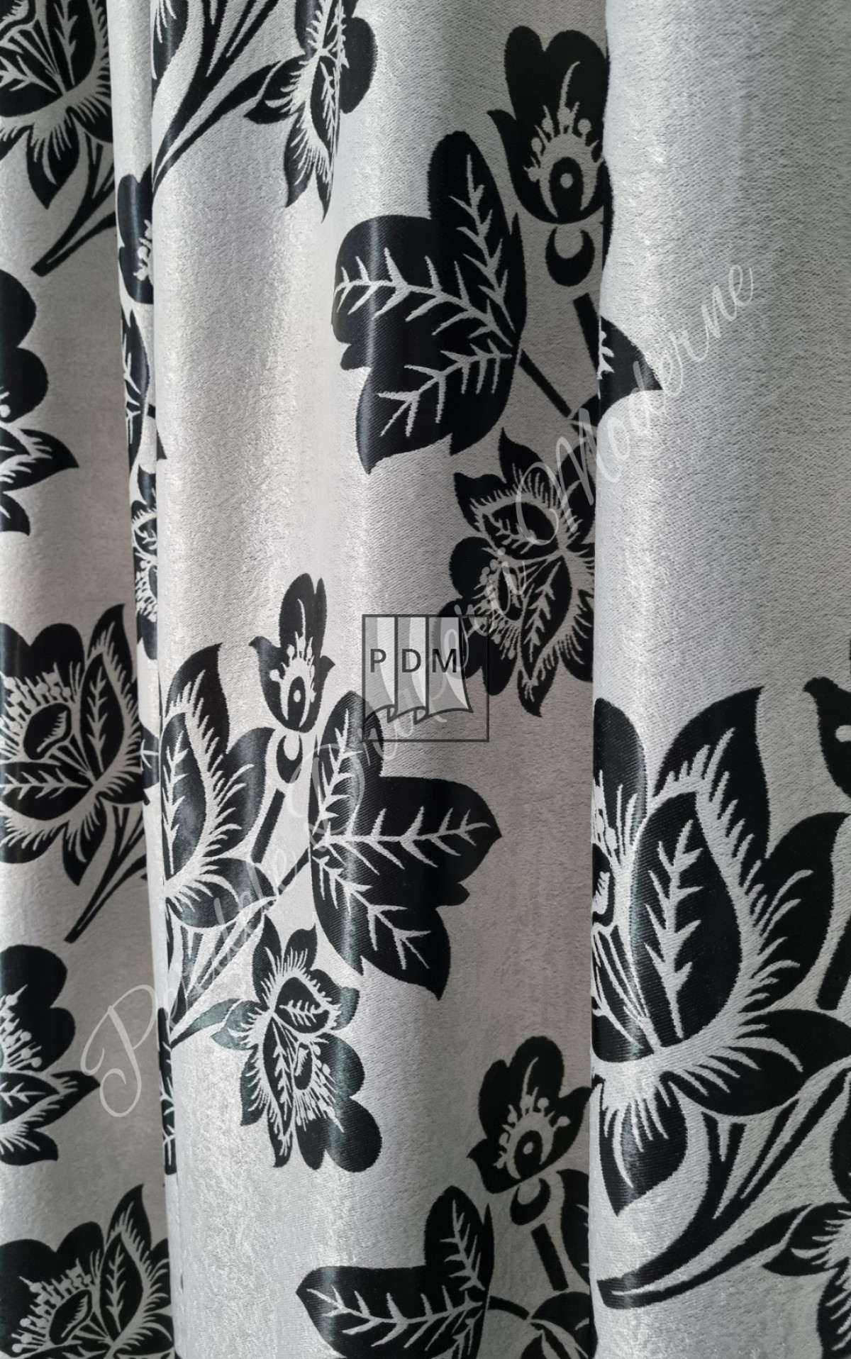 Draperie Blackout gri,trandafiri negri imagine 4