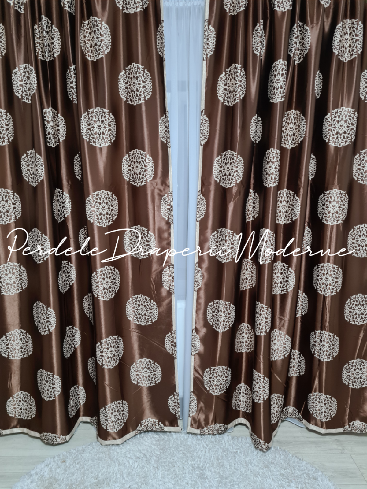 poze Draperie Blackout,maro/crem,cercuri mari