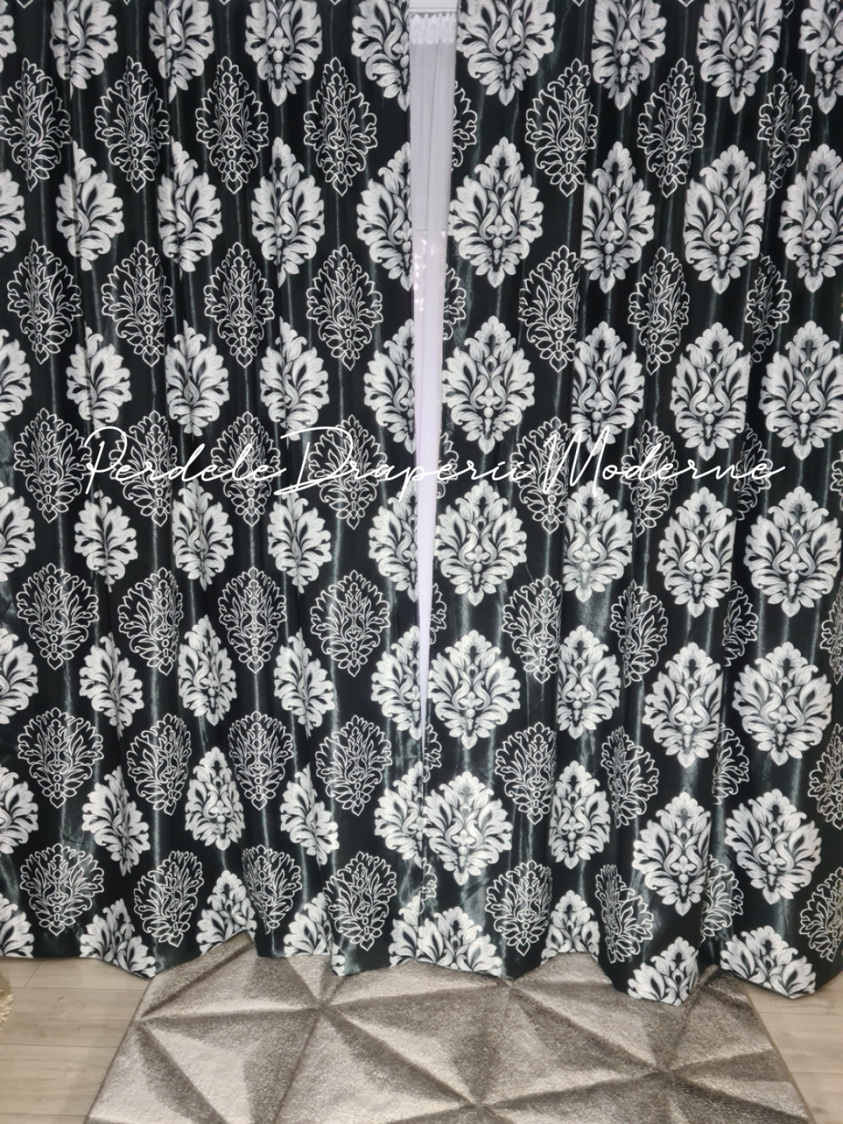 poze Draperie Blackout model baroc 1,negru/gri