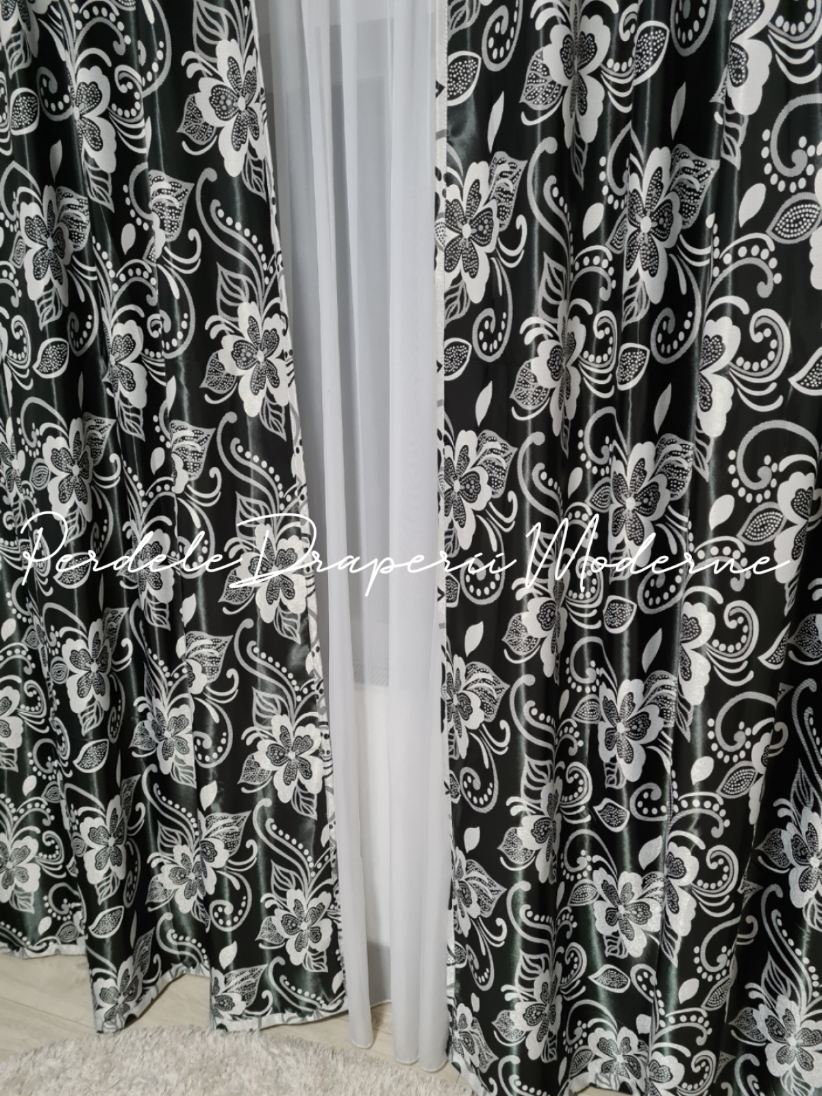 Draperie Blackout,negru/gri,flori imagine 3     