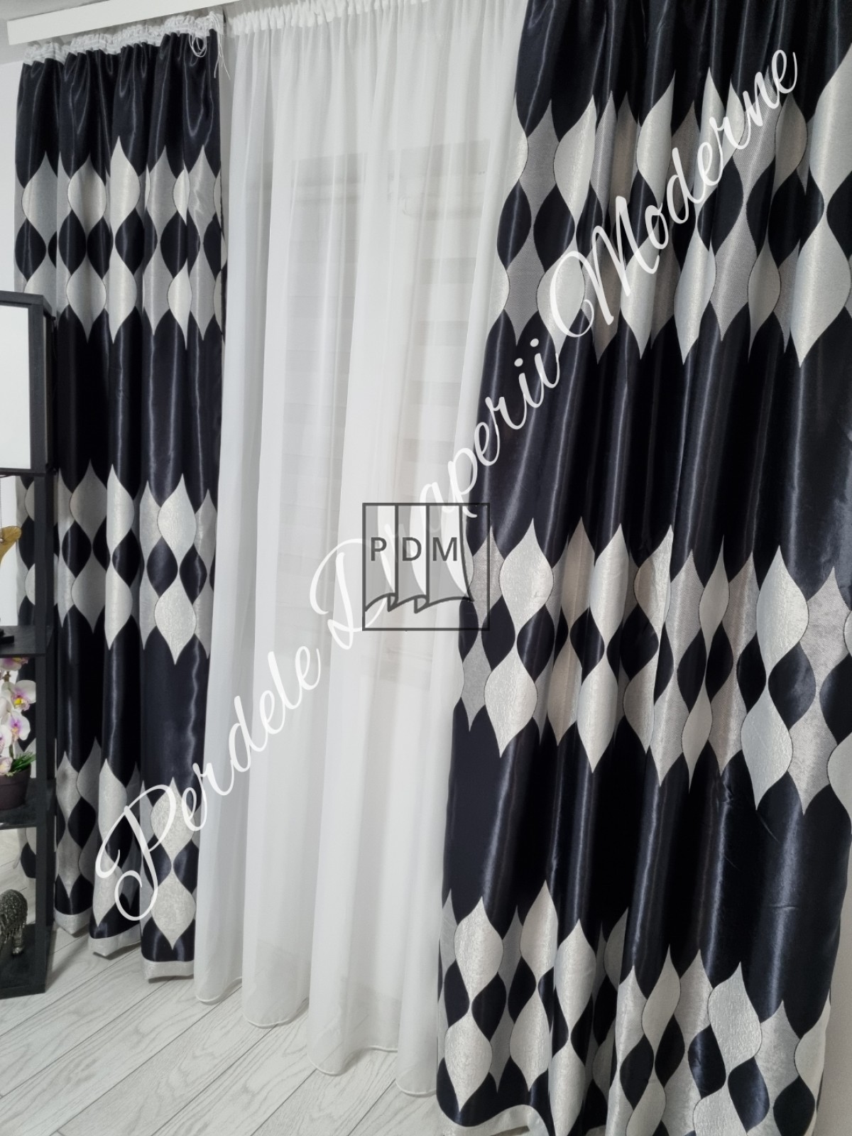 Draperie Blackout,negru/gri,romburi imagine 2