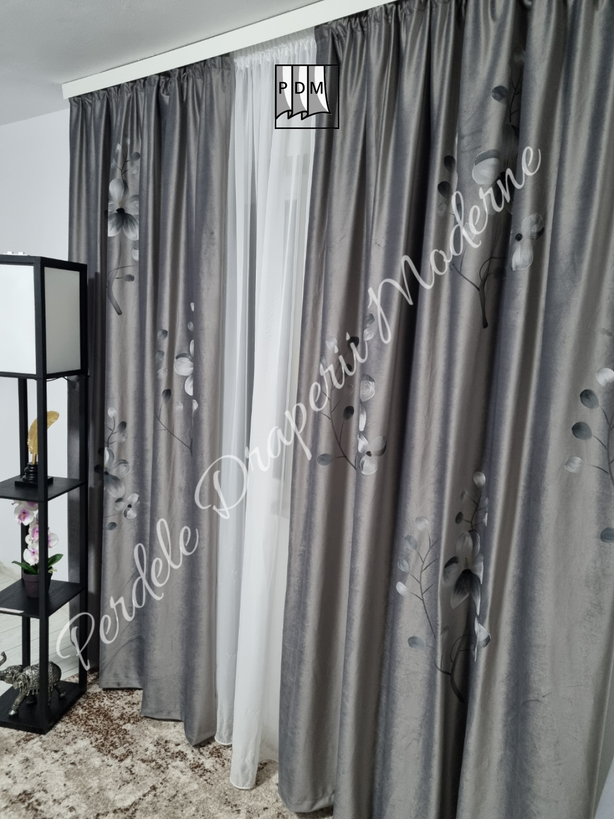 Draperie catifea pictată, gri imagine 2