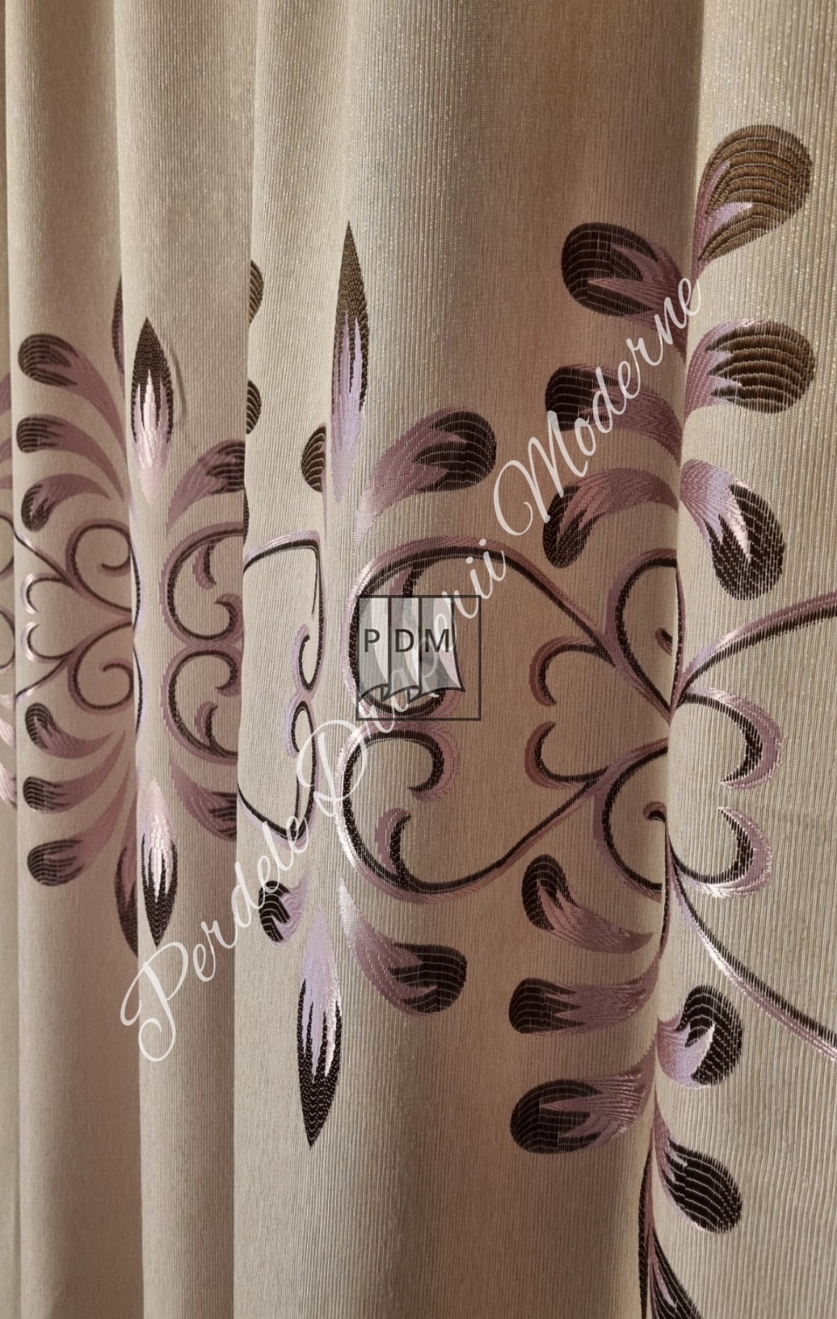 Draperie in,crem/roz imagine 4