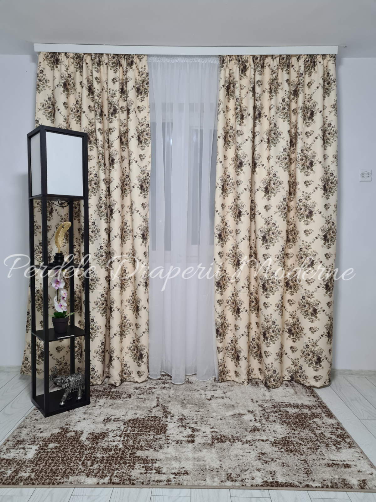 poze Draperie saten,buchete crem/maro
