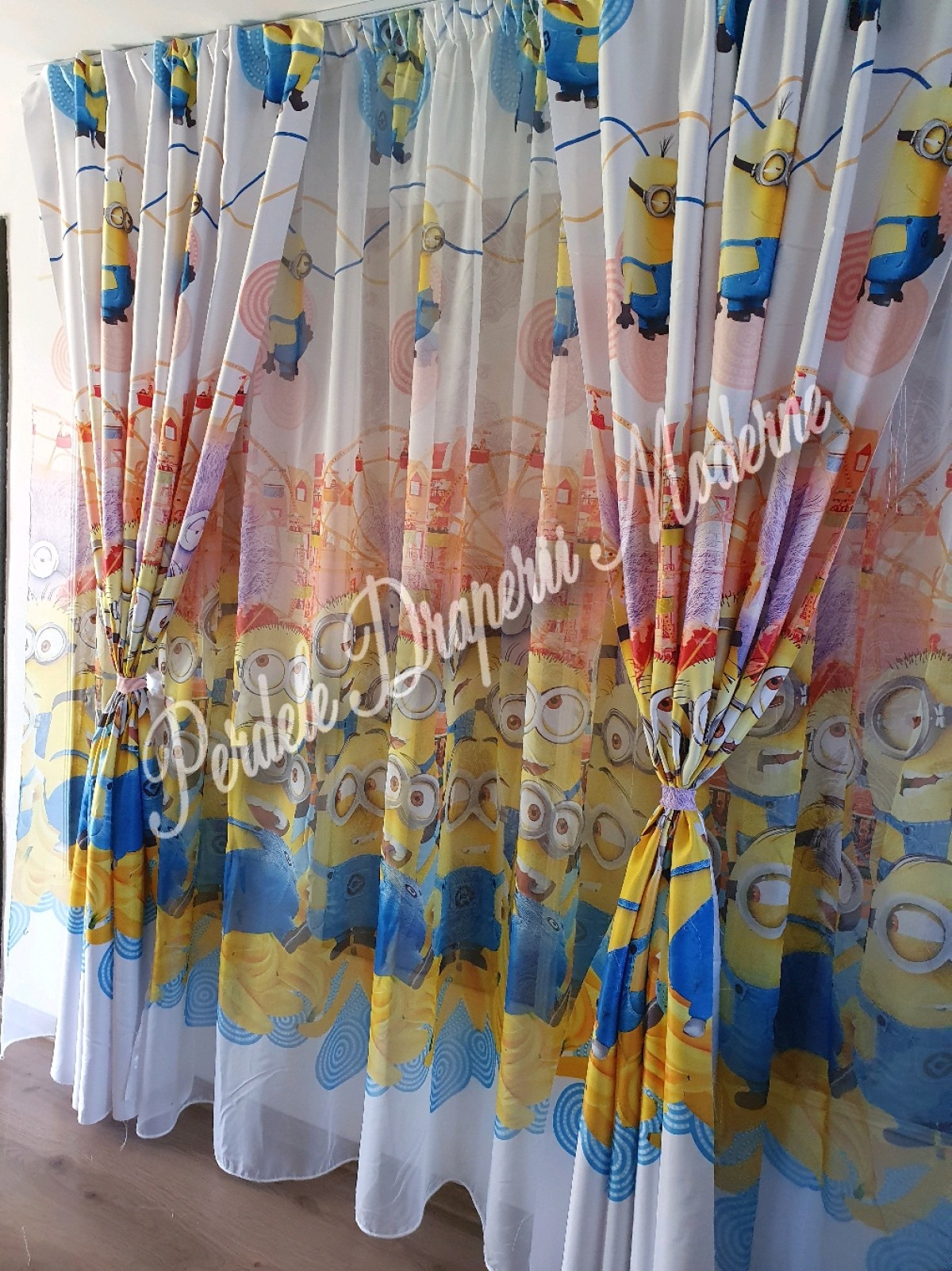 Draperie saten imprimat Minnion imagine 2