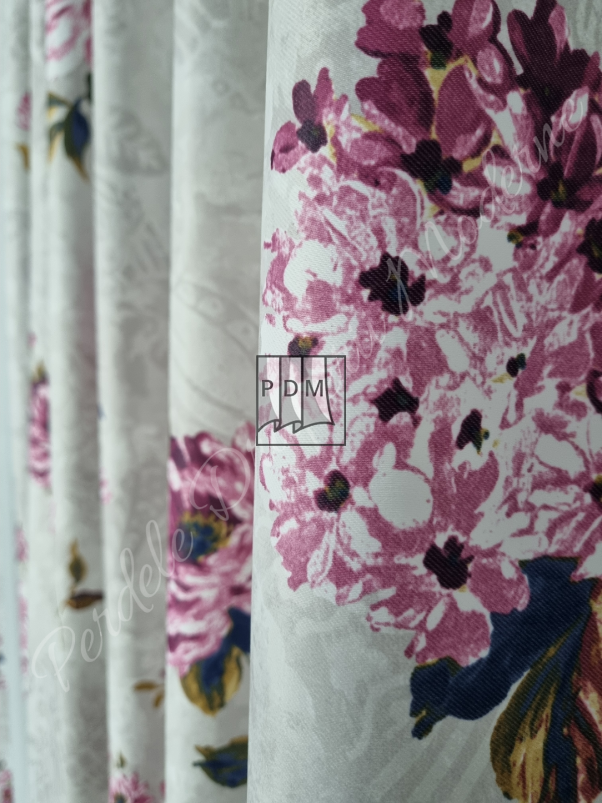 Draperie saten,trandafiri roz imagine 4