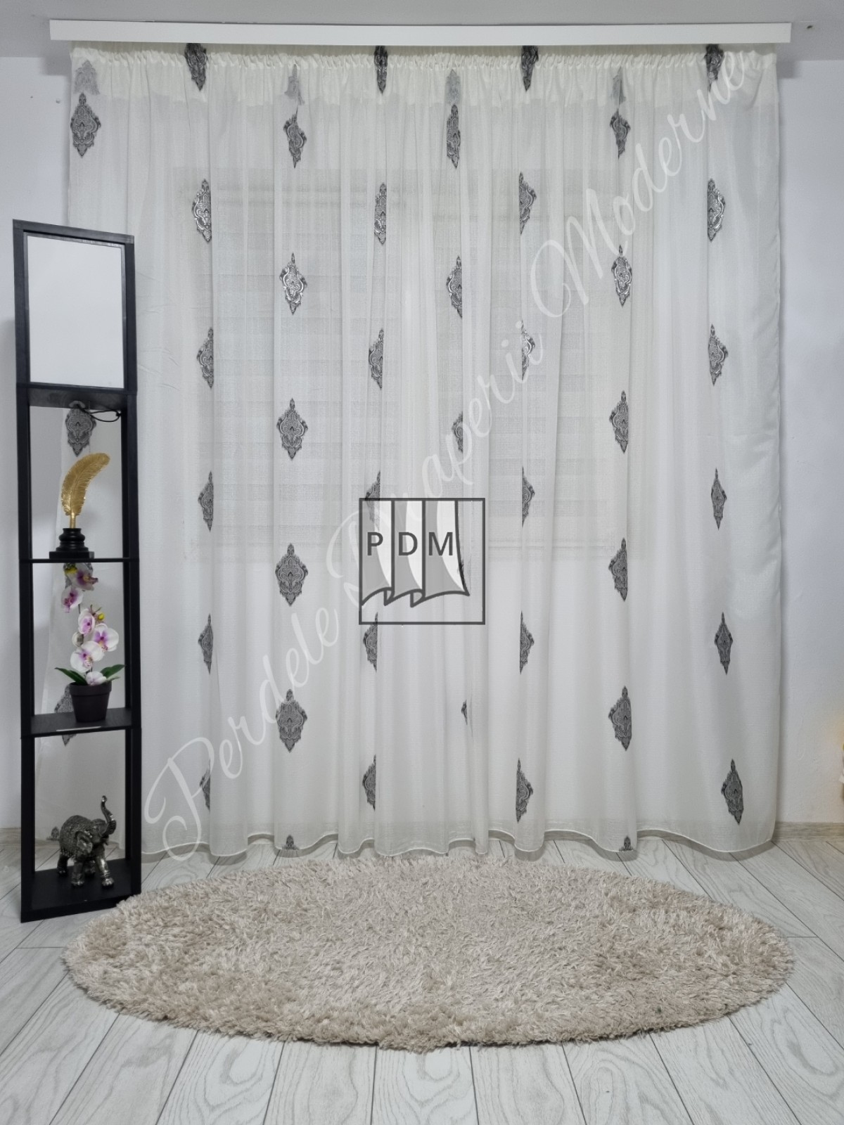 poze Perdea in cristal,model baroc,gri