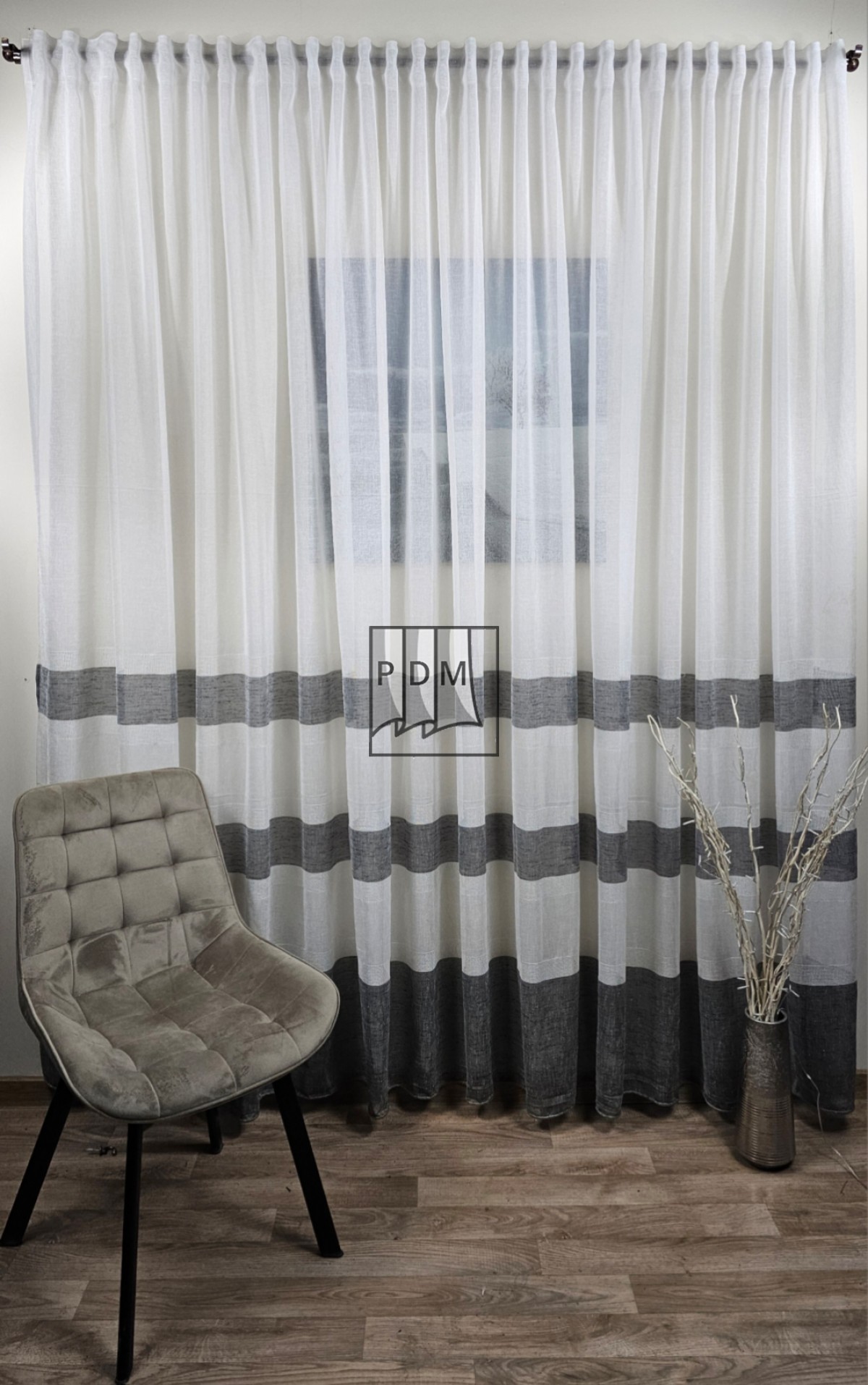 poze Perdea tip in borangic, alb, bordura maro, model perforat