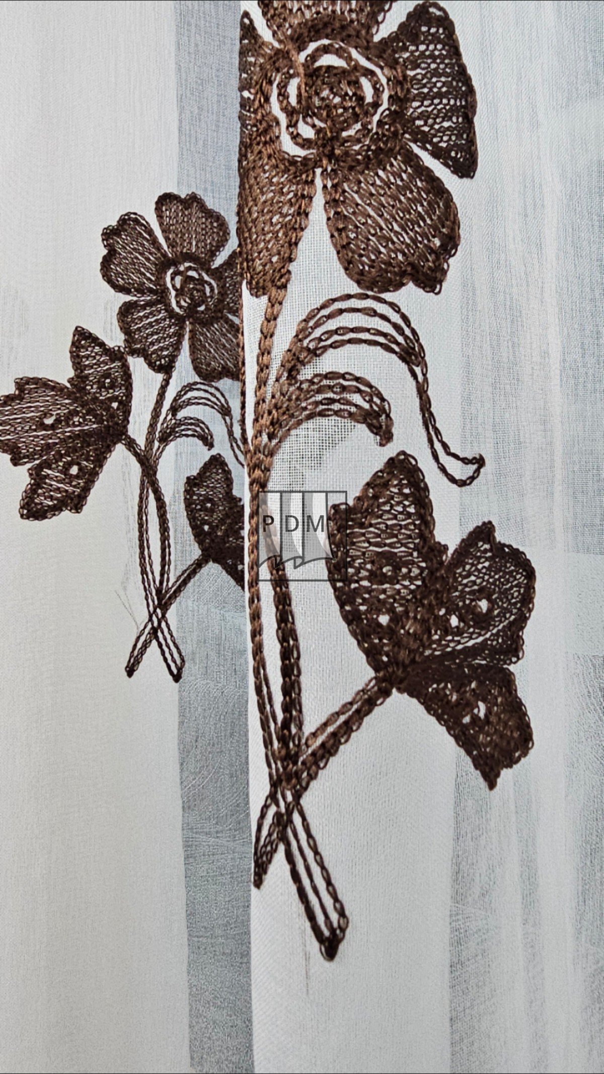 Perdea tip in brodat ivory, model floral maro imagine 5