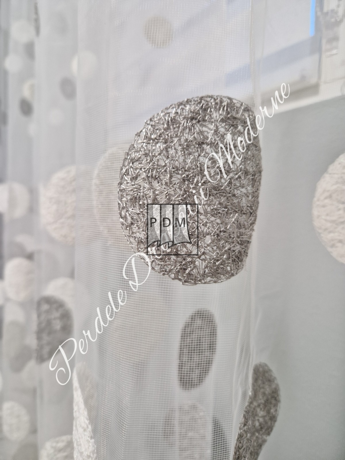 Perdea tulle, buline gri imagine 3     