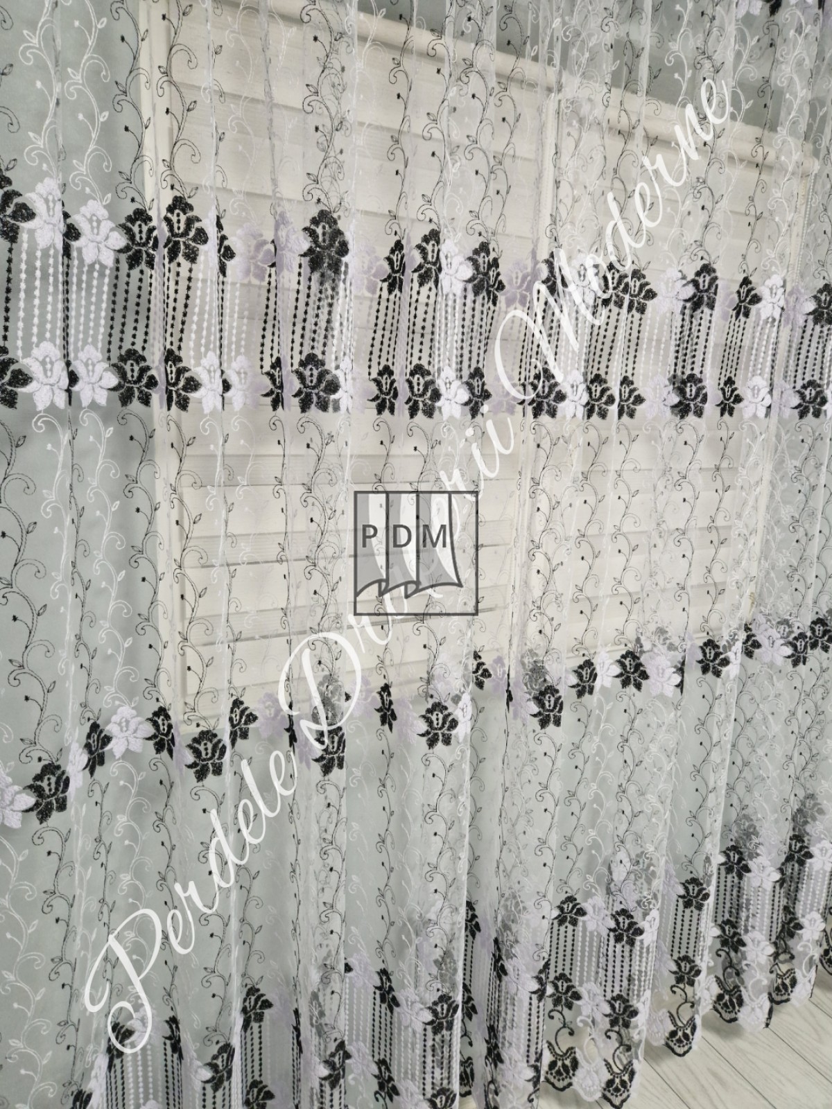 Perdea tulle brodat,alb/negru imagine 3     