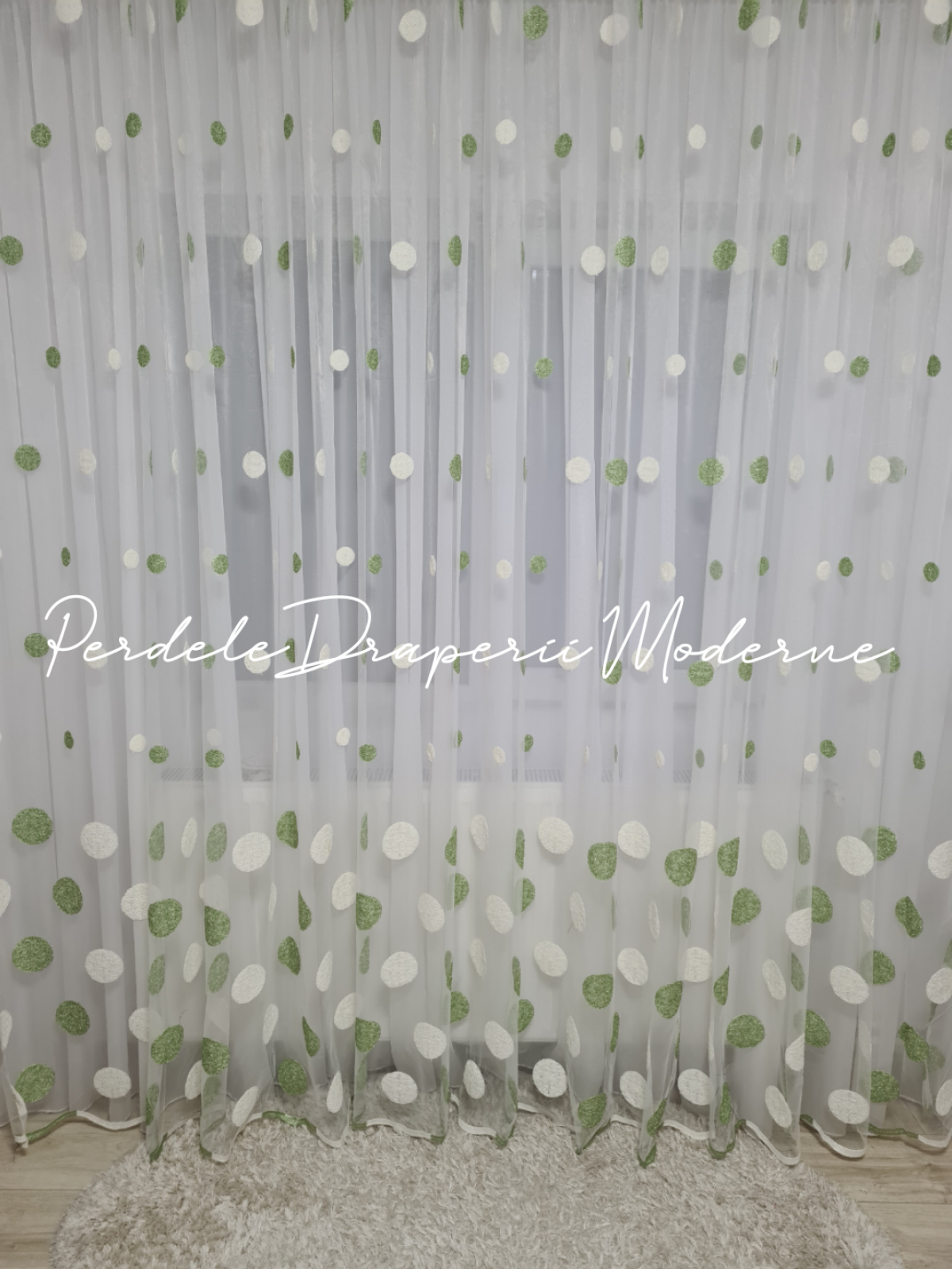 poze Perdea tulle brodat,buline alb-verde