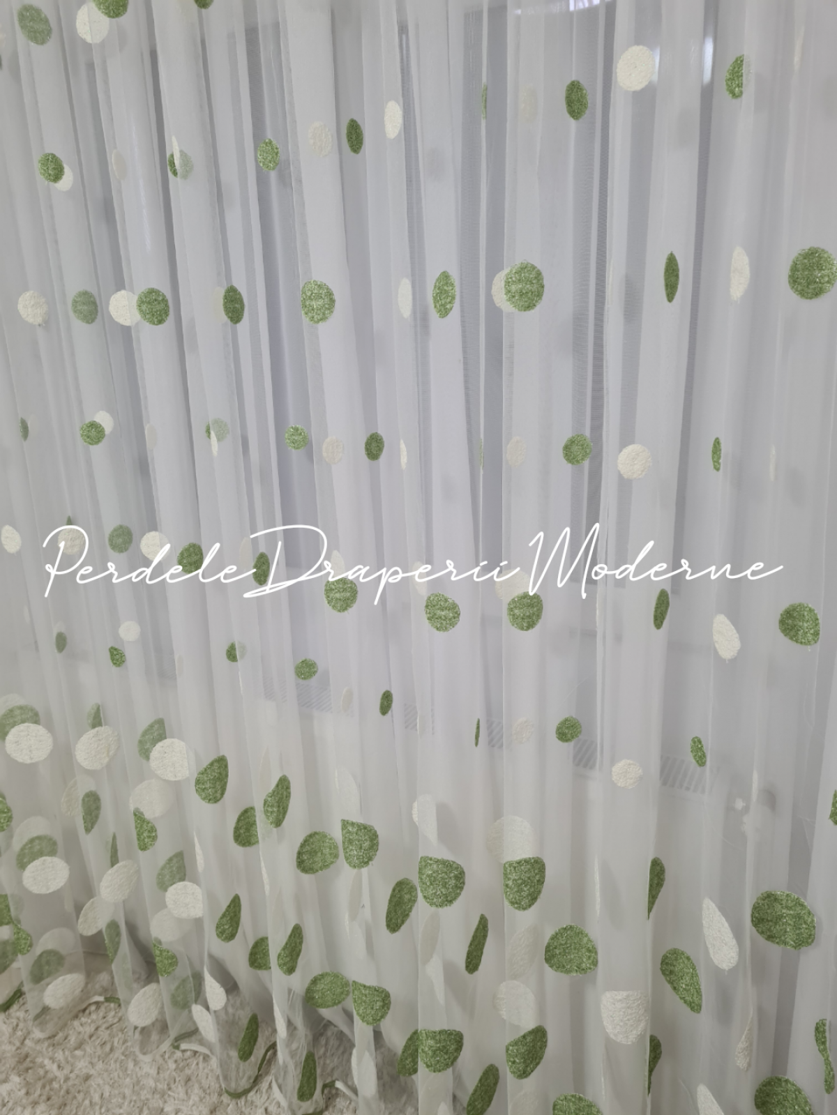 Perdea tulle brodat,buline alb-verde imagine 2