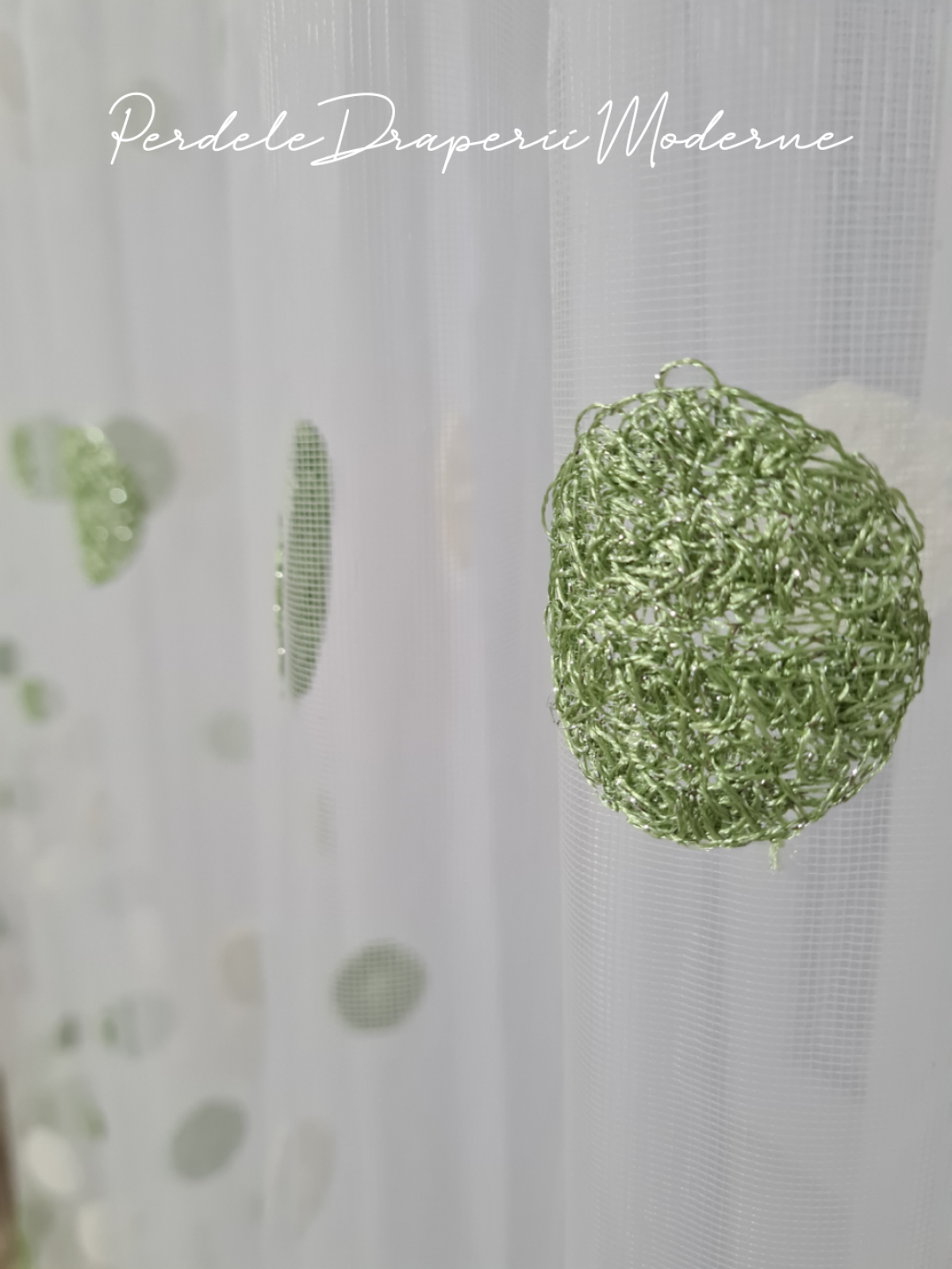 Perdea tulle brodat,buline alb-verde imagine 3     