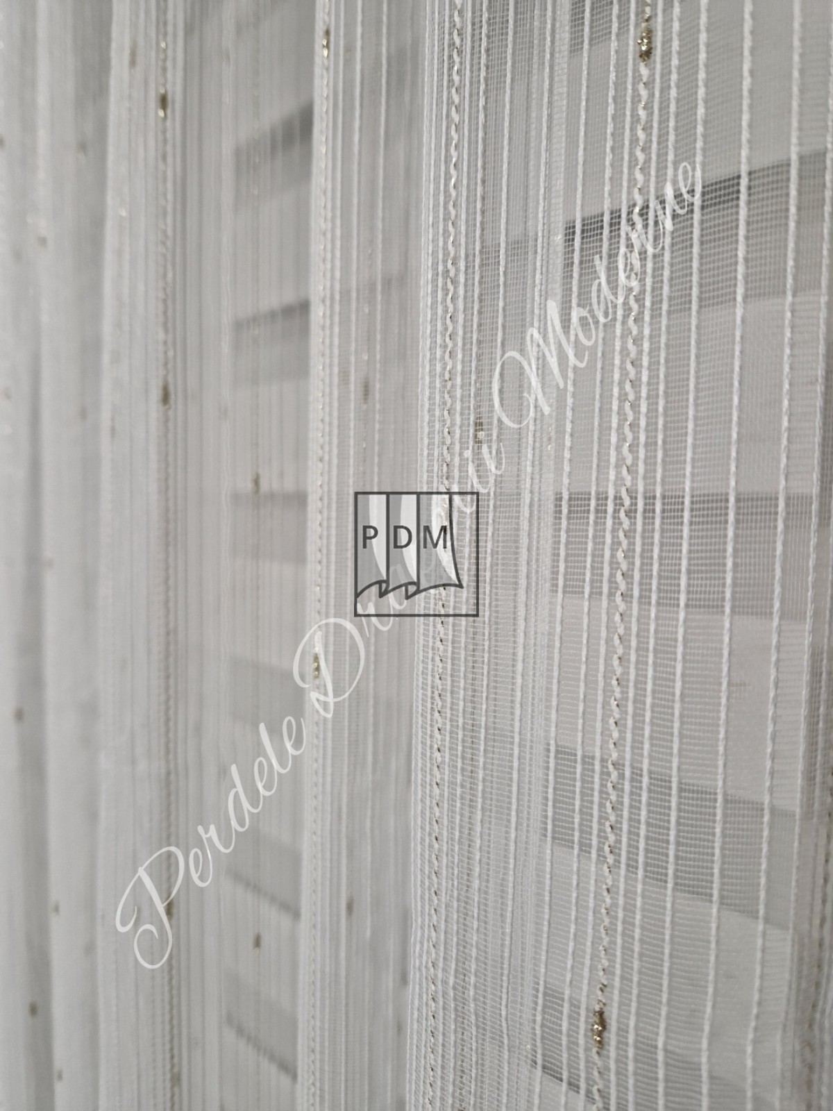 Perdea tulle ivory imagine 4