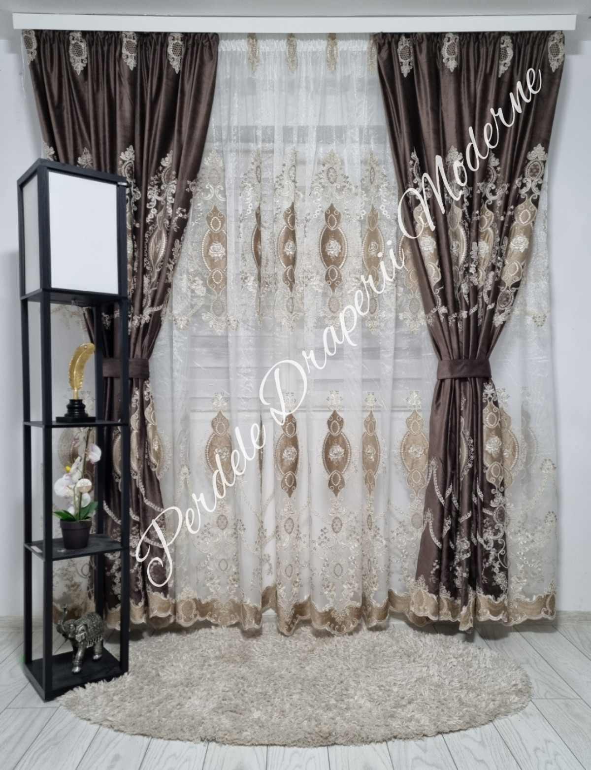 poze Set baroc,catifea/perle,gama lux maro wenge