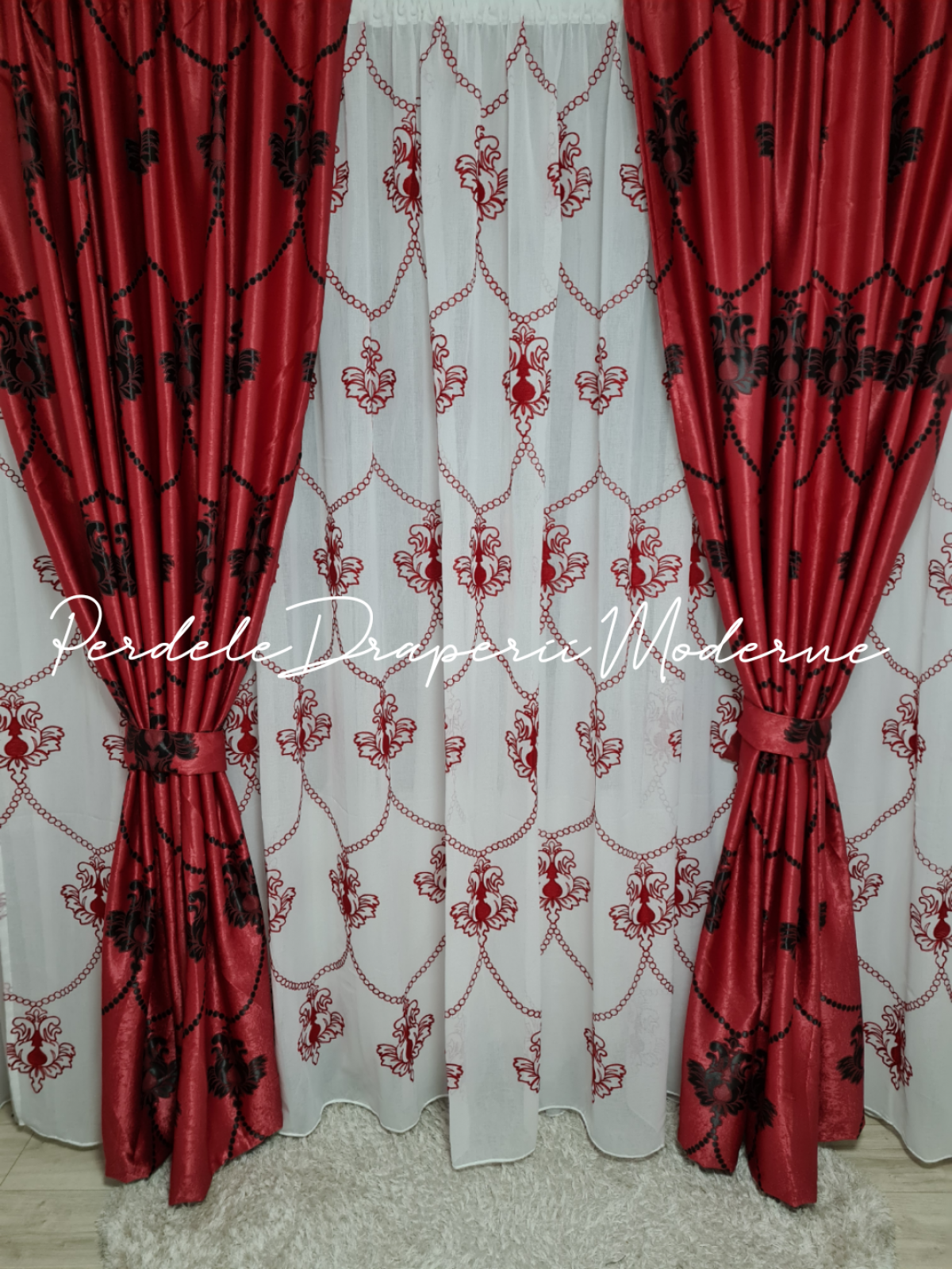 poze Set baroc rosu lantisor