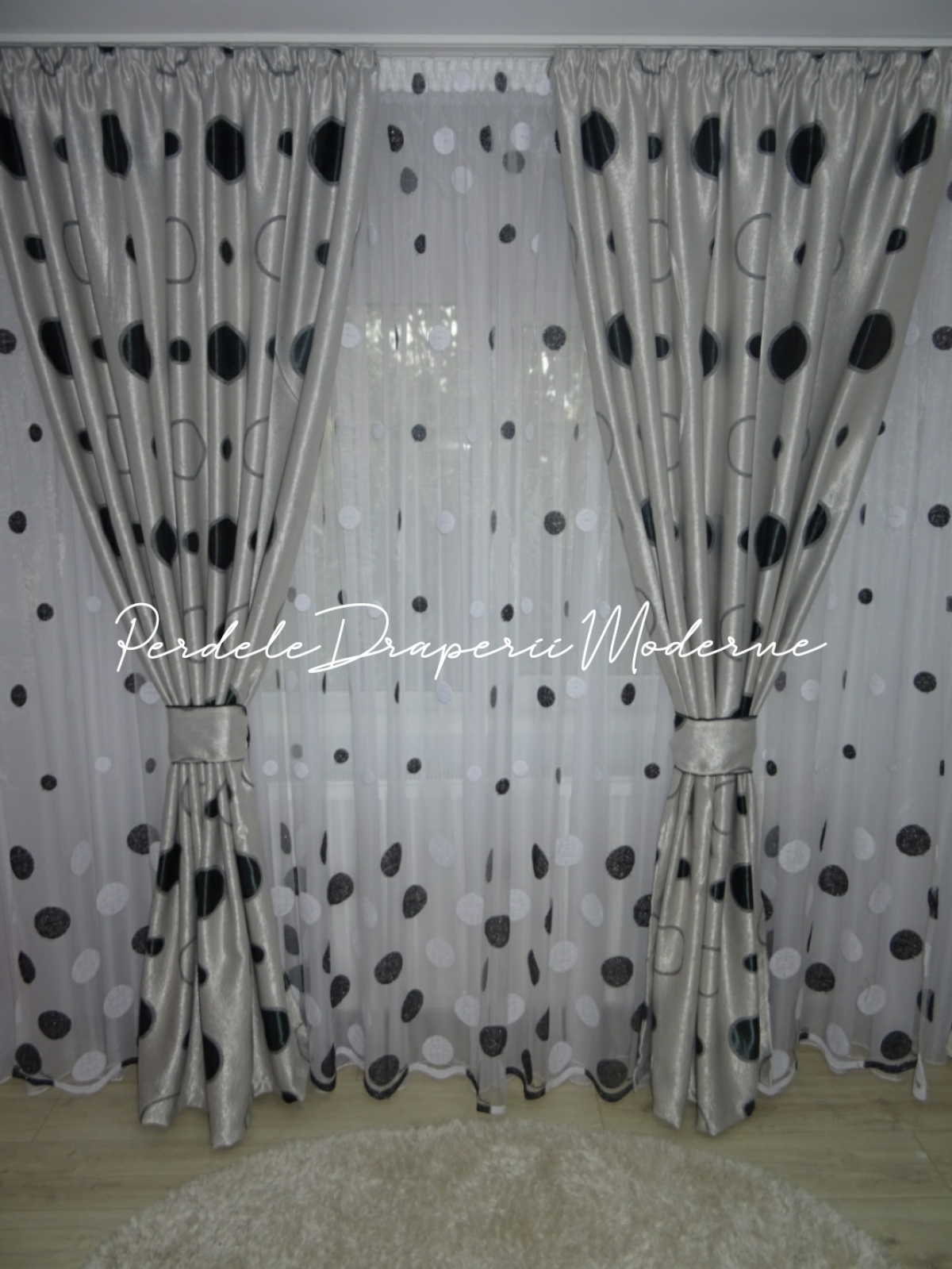 poze Set buline negre,tulle
