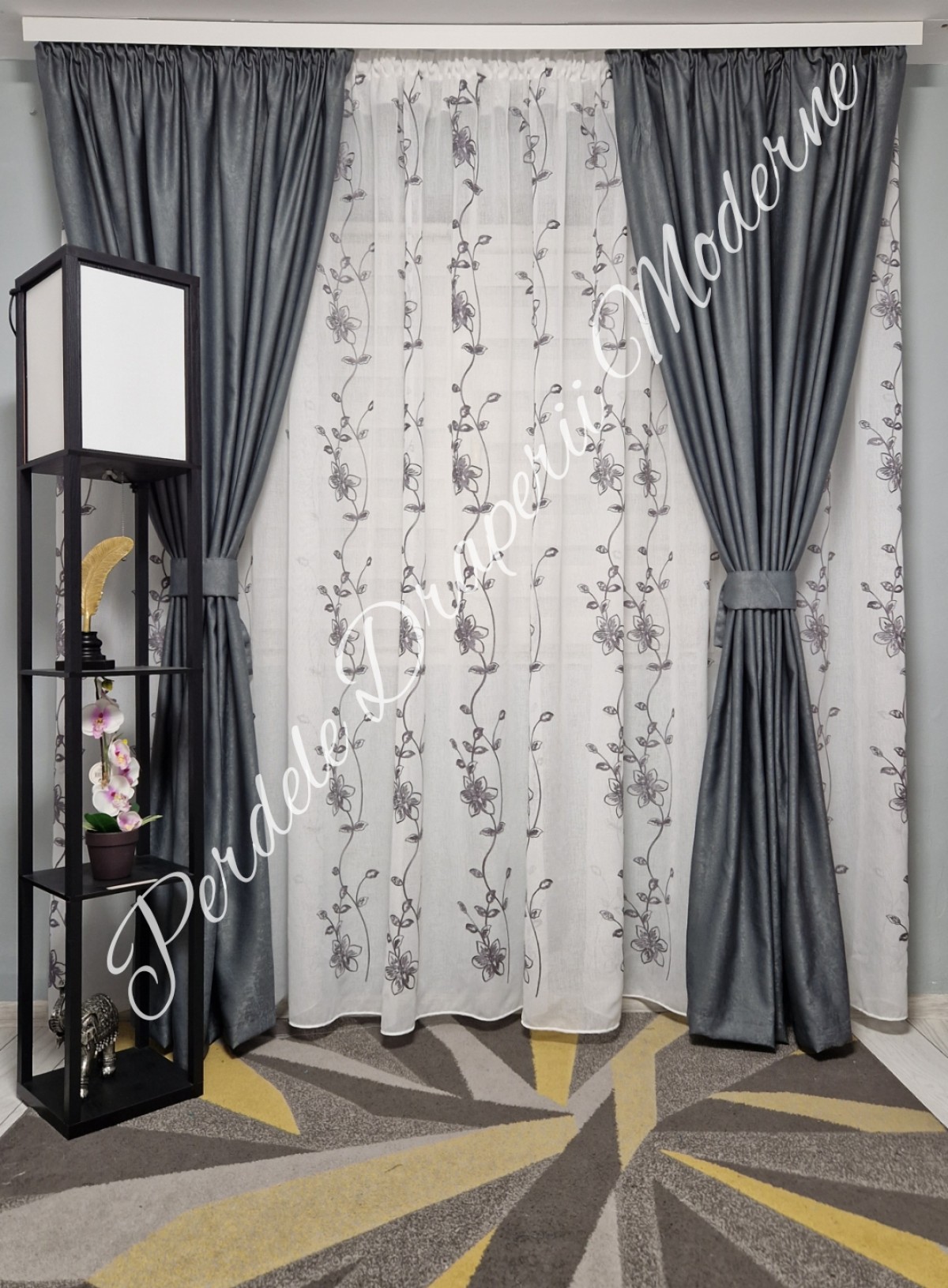 poze Set flori-crengute gri