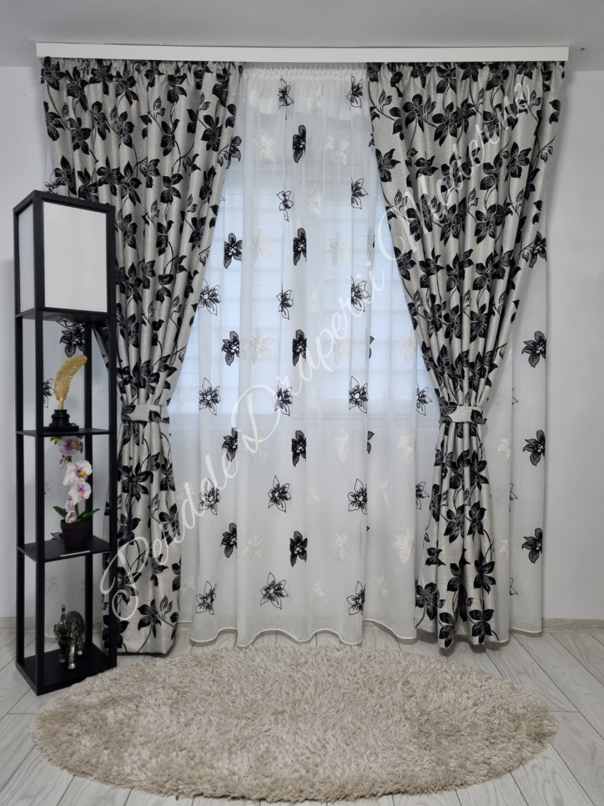 poze Set flori mari alb/negru