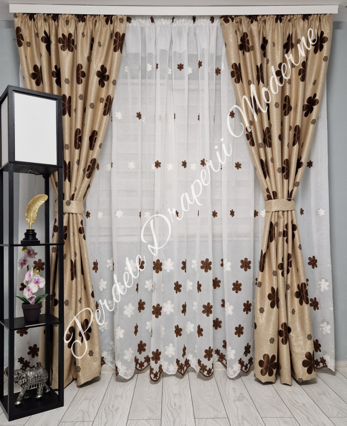 poze Set floricele maro